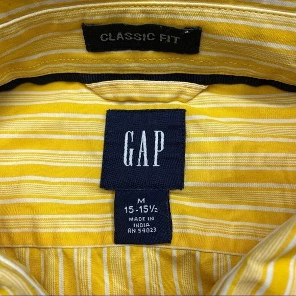 GAP Size M CASSIC FIT CASUAL BUTTON DOWN - Picture 5 of 5